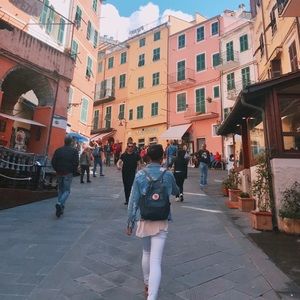 Meet your Posher, Sara